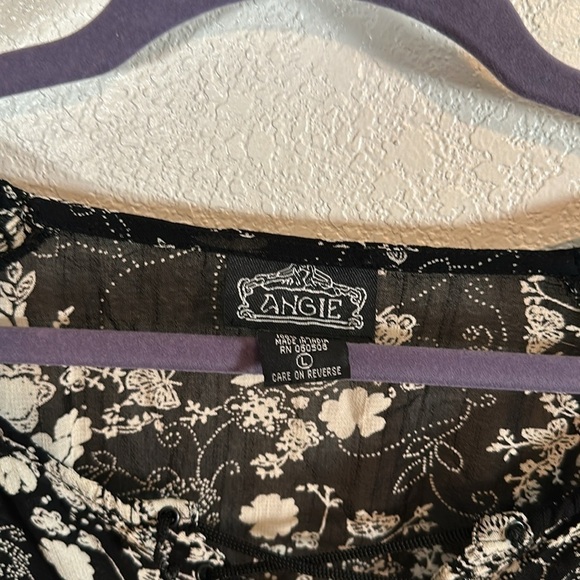 Angie Floral Lace Up Front Sheer Boho Witchy Top High Slit Sides Size Large - Picture 3 of 7